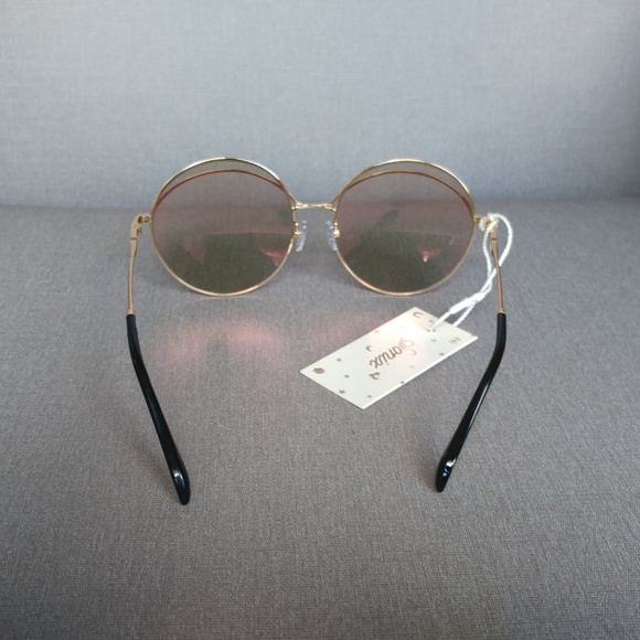 Sonix Women's Oasis Mirrored Round Sunglasses 60mm - Picture 4 of 4